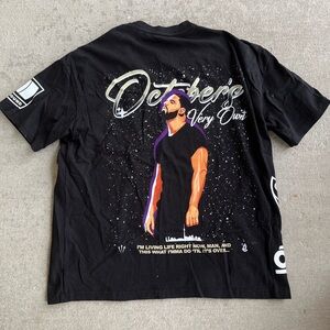 By Cesar drake graphic tee t-shirt